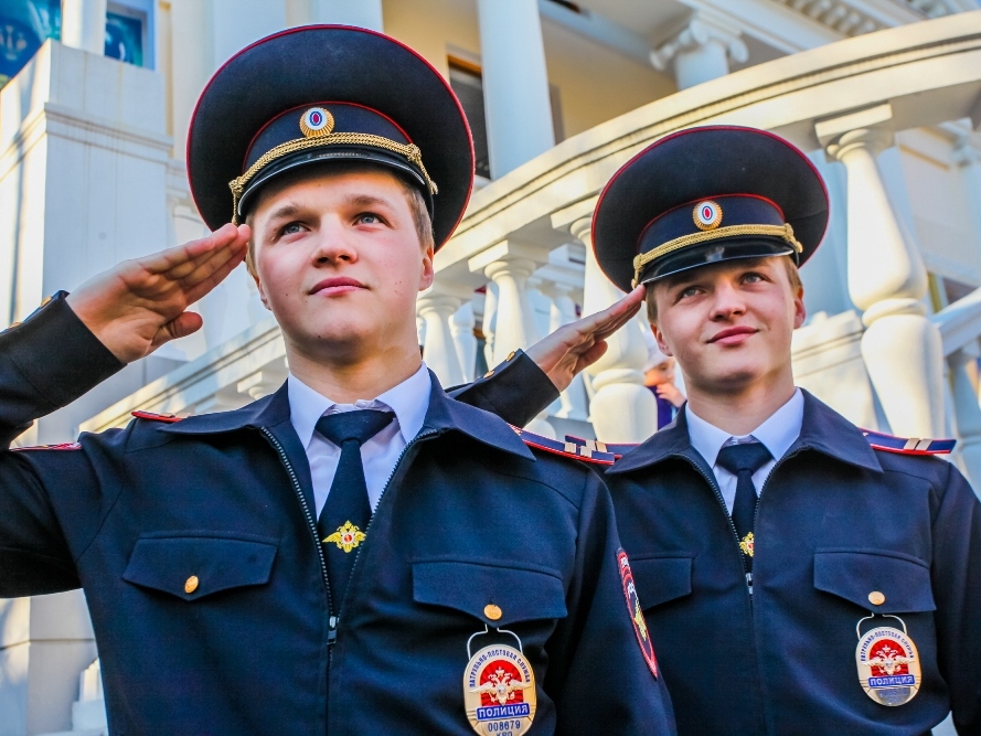 В адрес сотрудников отдела по вопросам миграции Отдела полиции «Тракторозаводский» поступила благодарность