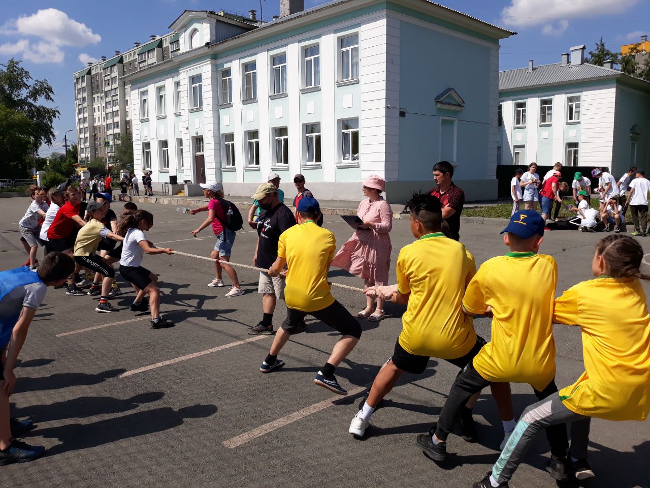 10-16 июня 2022 года на базе МБУДО "Центра детско-юношеского" прошла летняя спартакиада для городских оздоровительных лагерей с дневным пребыванием детей Тракторозаводского района «Спорт-сити»