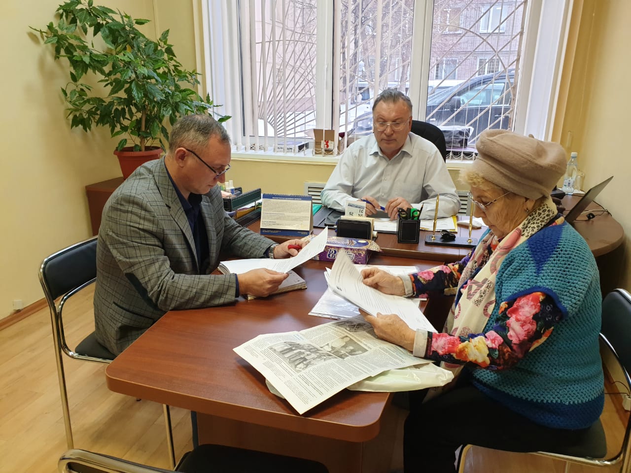 Председатель Совета депутатов Тракторозаводского района  провел личный  прием граждан