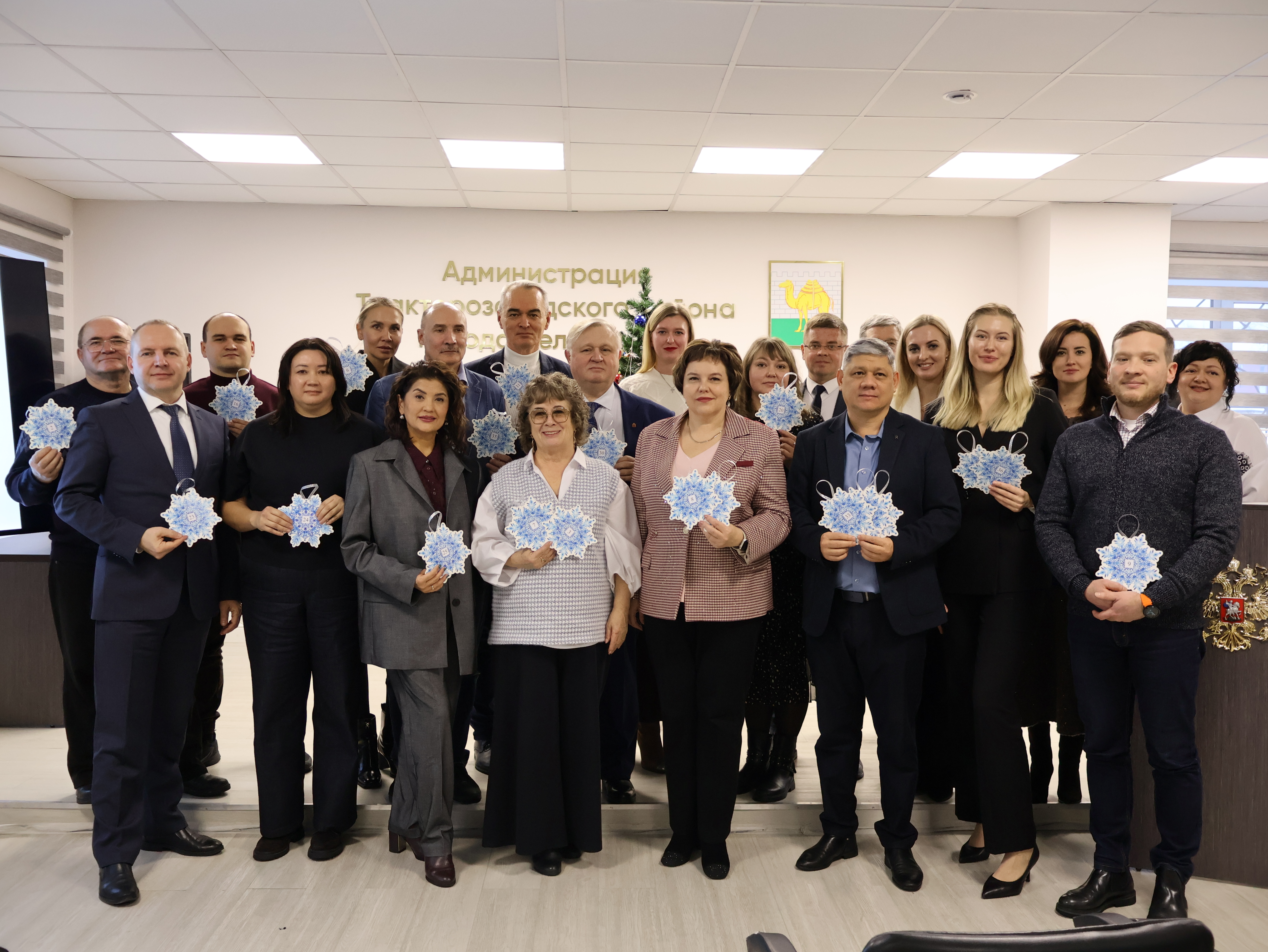 В преддверии Нового года Тракторозаводский район присоединился к акции «Ёлка желаний»