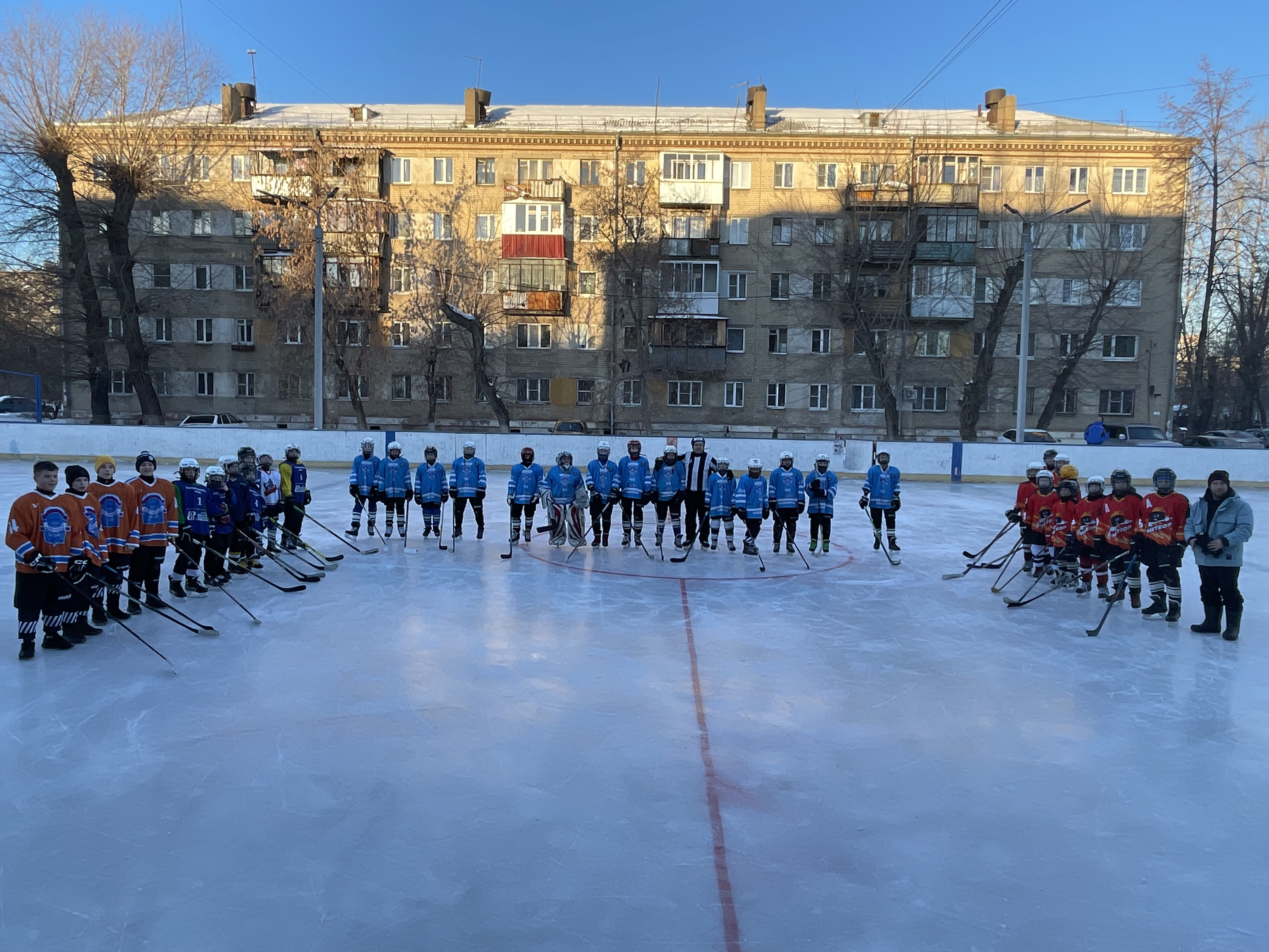 В Тракторозаводском районе стартовал районный турнир по хоккею «Золотая шайба»