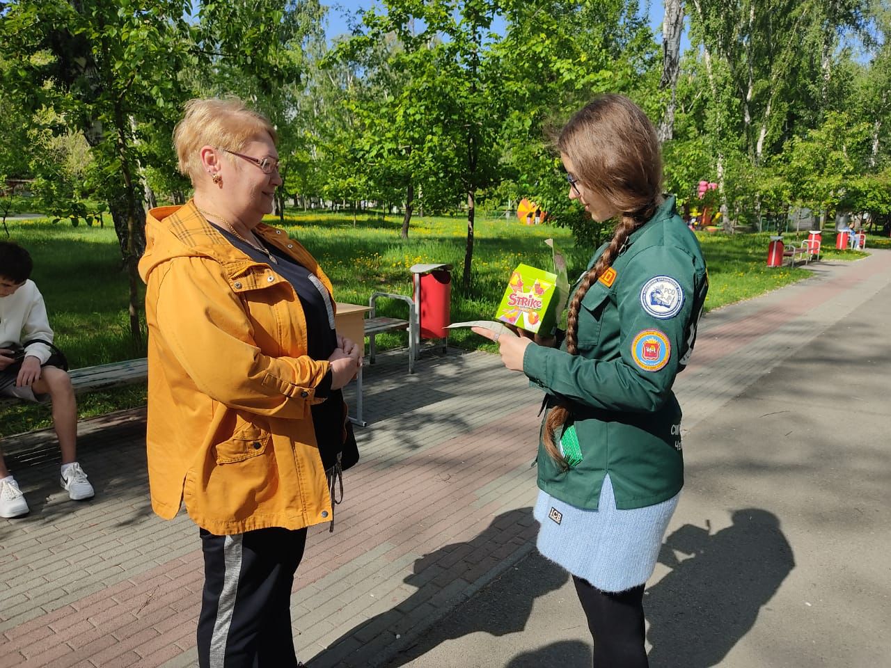 Молодёжная палата Тракторозаводского района провела акцию в честь Дня здоровья