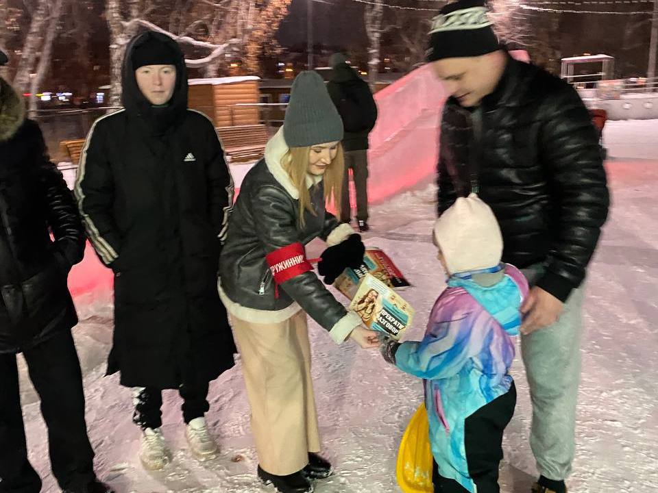 Дружинники совместно с сотрудниками полиции следят за порядком на улицах