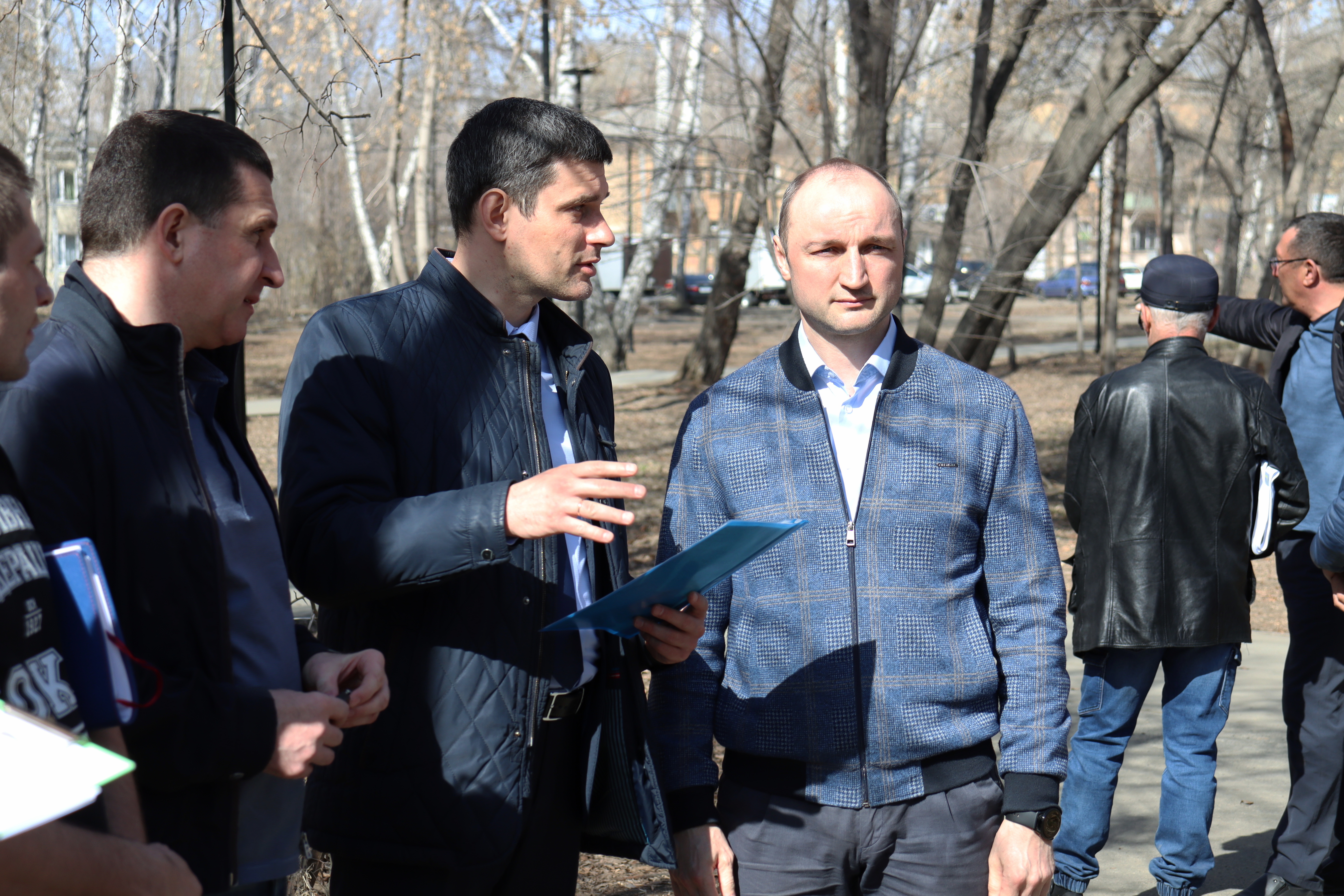 В сквере «Молодёжный» построят площадку для выгула собак