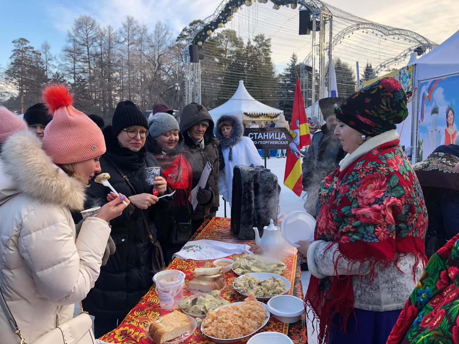 Тракторозаводский район принял участие в Фестивале "Уральские пельмени на Николу Зимнего" 