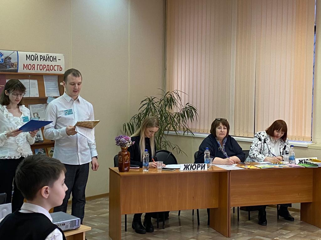 В Тракторозаводском районе состоялся отборочный этап городского конкурса поэтического чтения «ЧиБиС′2023»
